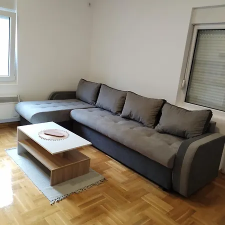 Aerport M&m Apartment