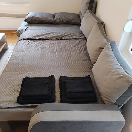 Aerport M&m * Surcin