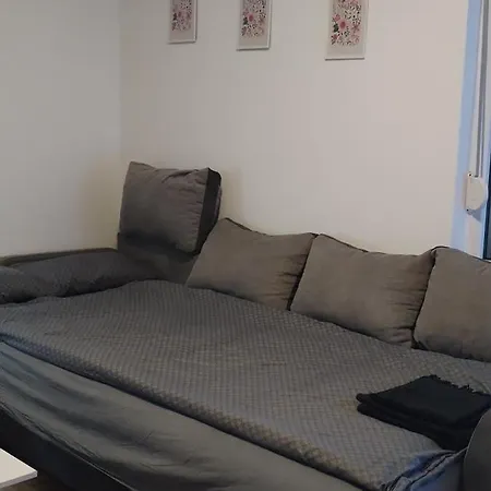 Aerport M&m * Surcin